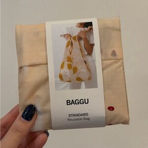Baggu pear & white standard bag